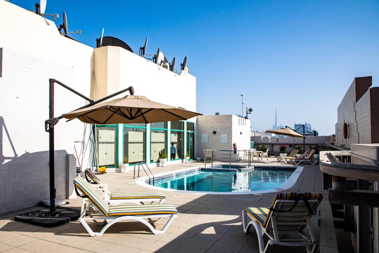 Wescott Pearl Hotel Apartments Dubái Exterior foto