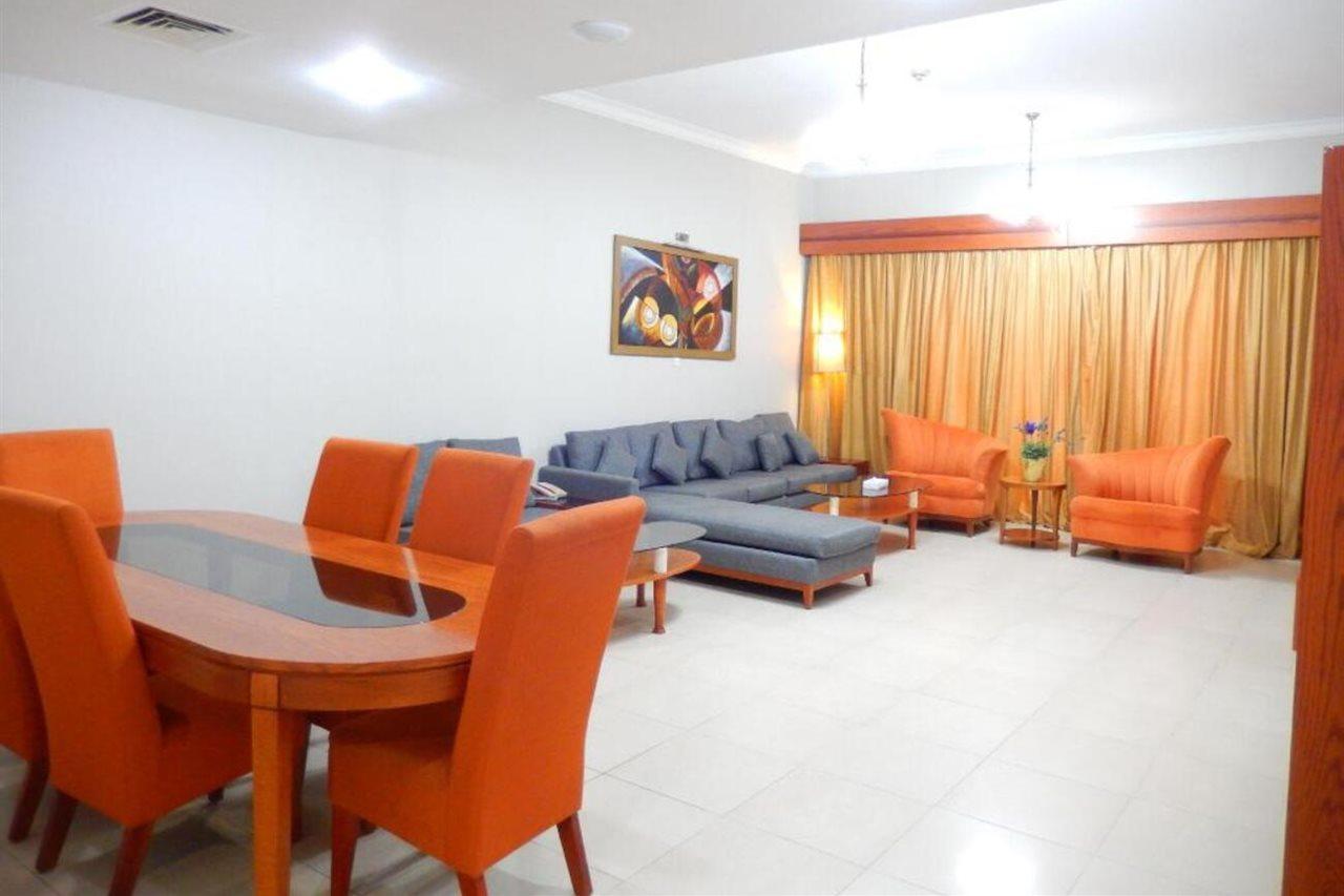 Wescott Pearl Hotel Apartments Dubái Exterior foto