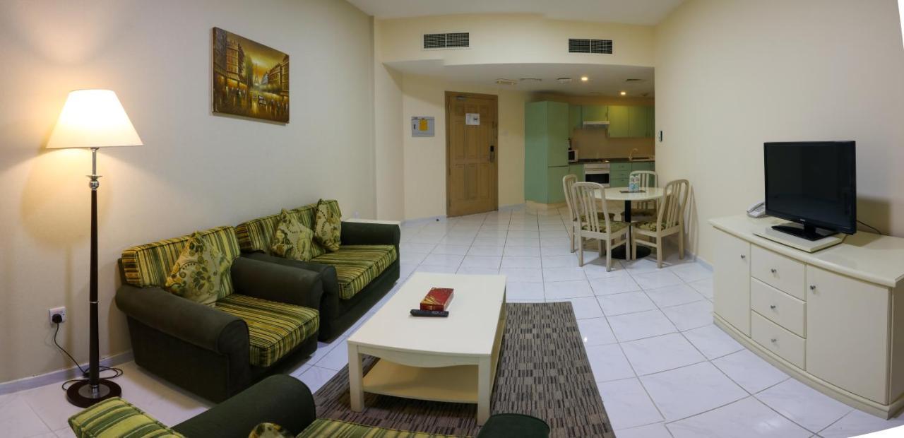 Wescott Pearl Hotel Apartments Dubái Exterior foto
