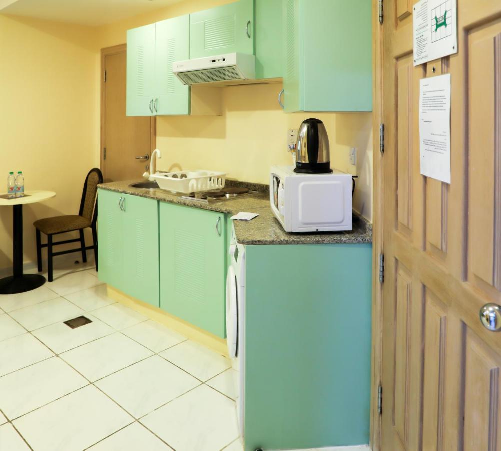 Wescott Pearl Hotel Apartments Dubái Exterior foto